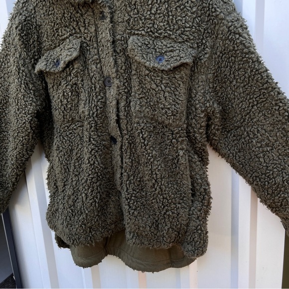 Urban Outfitters Palmer Sherpa Shirt Jacket Sweater Green Womens Small S - Picture 13 of 16